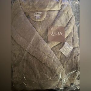 Ulta Beauty Tan Plush Robe size S/M
